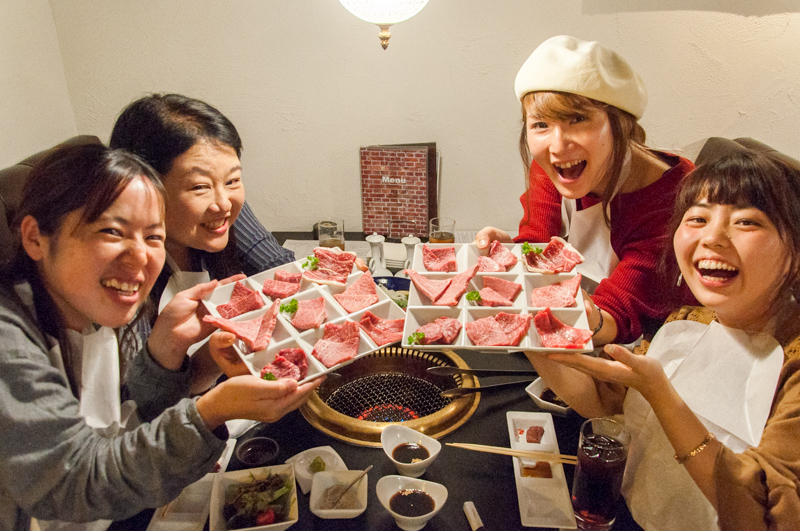 枚方市内でおすすめの焼肉屋さんはどこ お肉を焼いて食べながら 市役所とひらつーのグルメ座談会第3弾 枚方つーしん