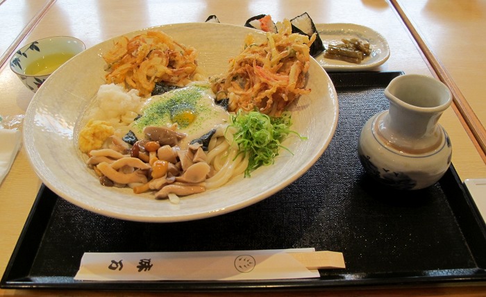 かき揚げがサクサク 味万の創作うどん食べてきました 枚方グルメ 枚方つーしん