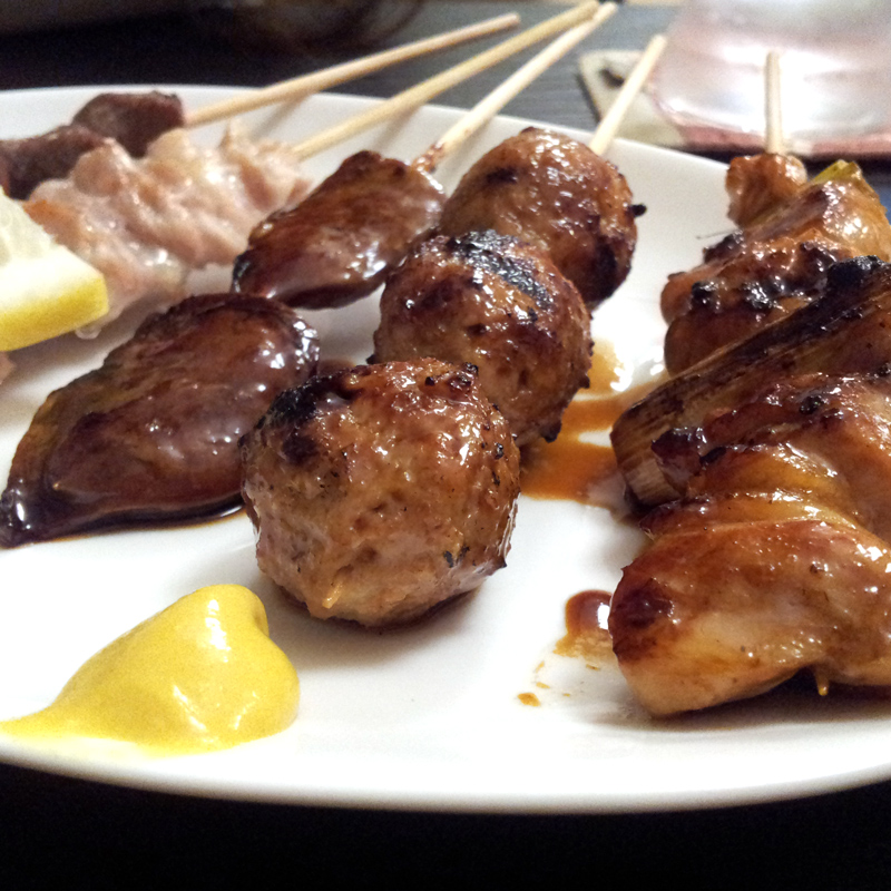 焼き鳥 おとなりさん のおまかせ5本盛り 焼き鳥丼 ひらつーグルメ 枚方つーしん