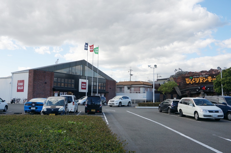 ユニクロ枚方大峰南店 の建物が完成してる 10 25オープン 1号線の枚方店は10 24で閉店 枚方つーしん