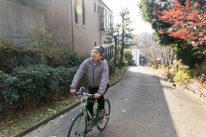 自転車 で 坂道 を 登る 夢